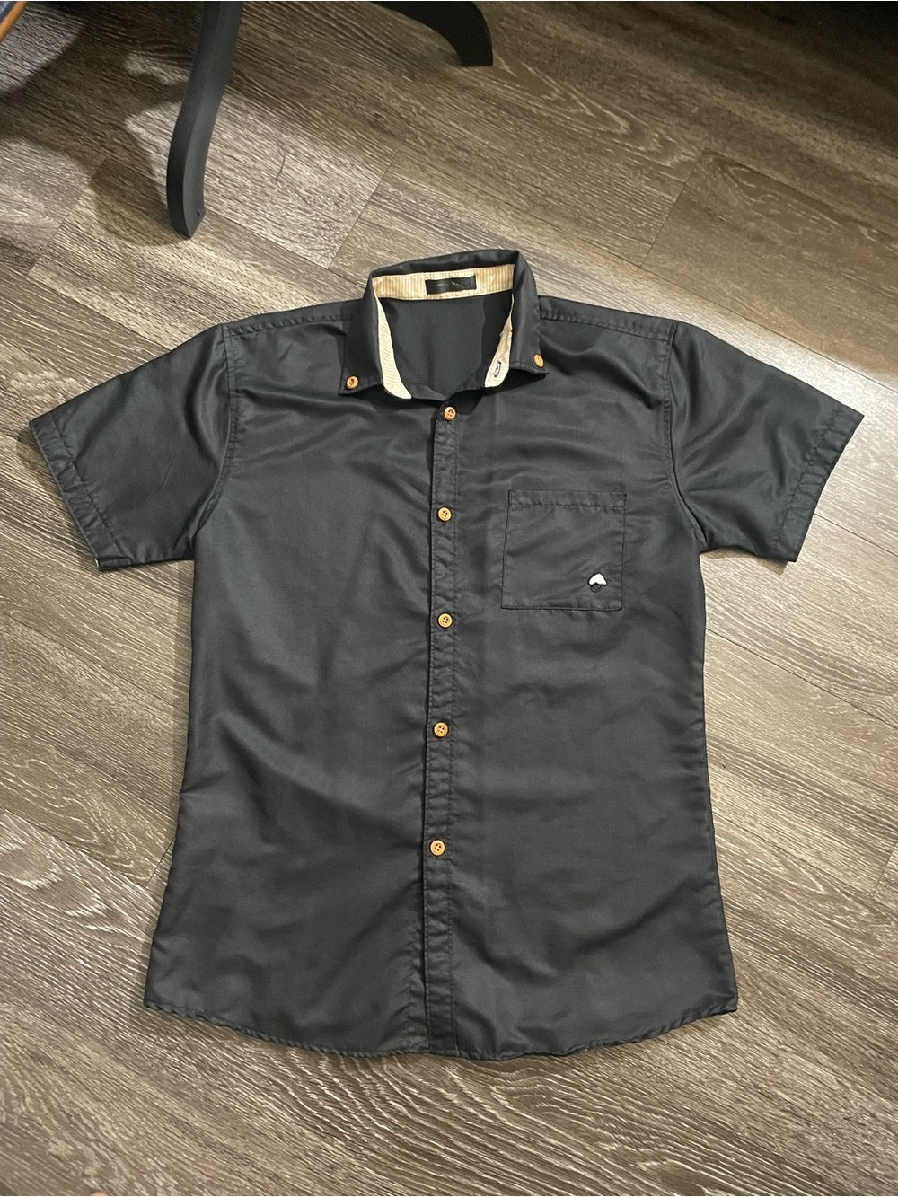 Men's Short Sleeve Black Button-Up Shirt